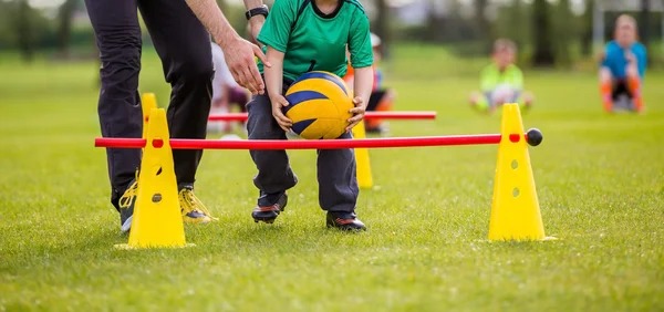 意甲｜比林终场前禁区补射救主 拿波利榜首战逼平国米