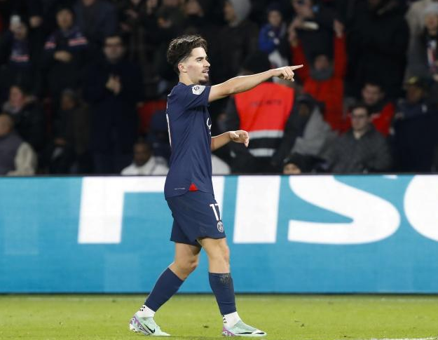 里夫斯的优 里夫斯的优