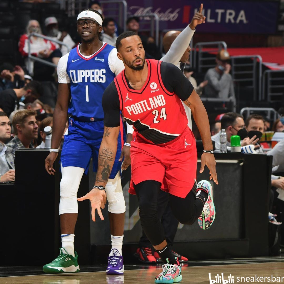 弗尔进攻的 弗尔进攻的