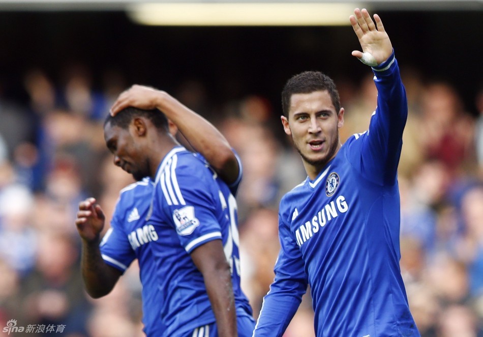 的替补席深 的替补席深